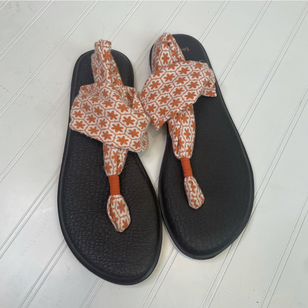 SANUK sandal shoes women’s size 9 sandals
